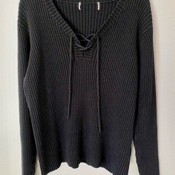 3 Sweater Bundle - Picture 16 of 16